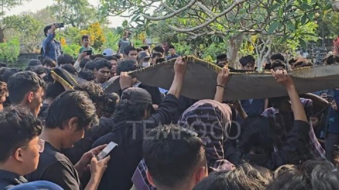 
					Mahasiswa Amikom Ditemukan Tewas, Tubuh Penuh Memar