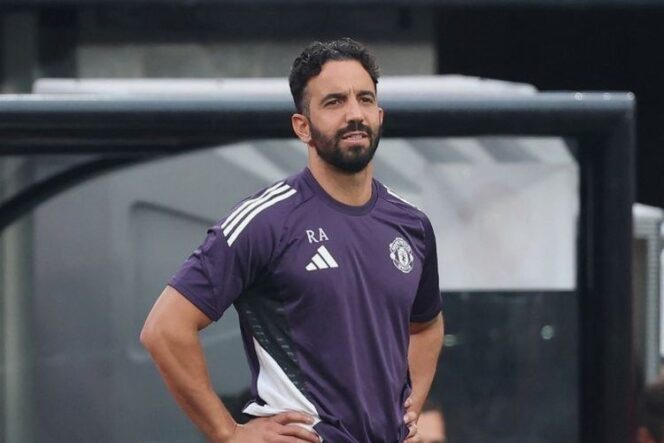 
					Derby Manchester: Bayindir Starter? Ten Hag Bikin Kejutan!