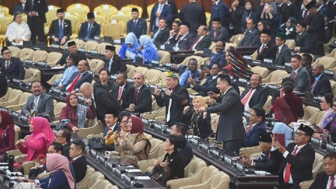 
					Pajak Penghasilan di Negara Lain: Mana yang Lebih Berat?