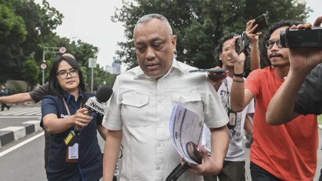 
					KPK Duga Yaqut dan Eks Bendahara Amphuri Bertemu Bahas Kuota Haji