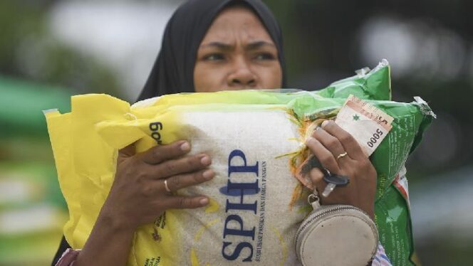 
					Bulog Teken Kontrak Pengadaan Kemasan Beras SPHP Tahap II 2025