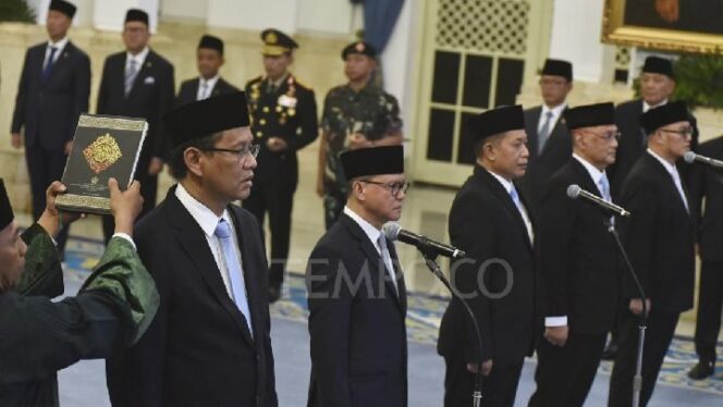 
					Prabowo Reshuffle Kabinet? Sri Mulyani? Drama Darurat Militer Memanas!