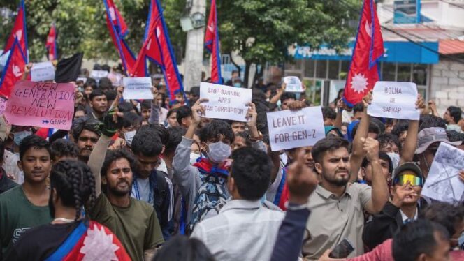 
					Nepal Memanas: Protes Gen Z Rusuh, Puluhan Penjarah Diciduk