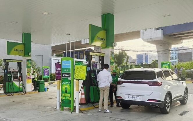 
					SPBU Swasta Kurang Stok? Bahlil Suruh Gandeng Pertamina!