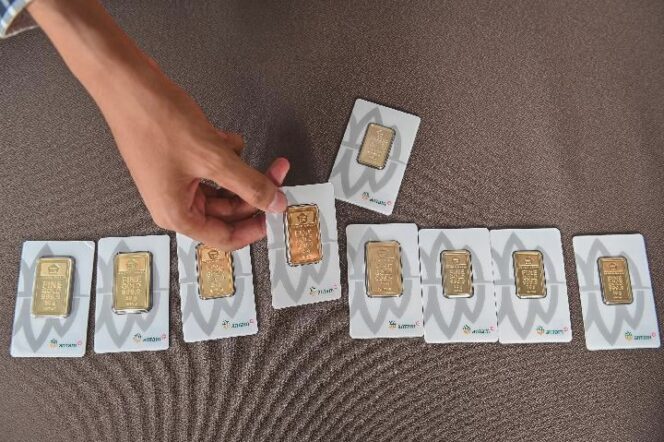 
					Harga Emas Antam Sabtu Ini Meroket Rp 16.000