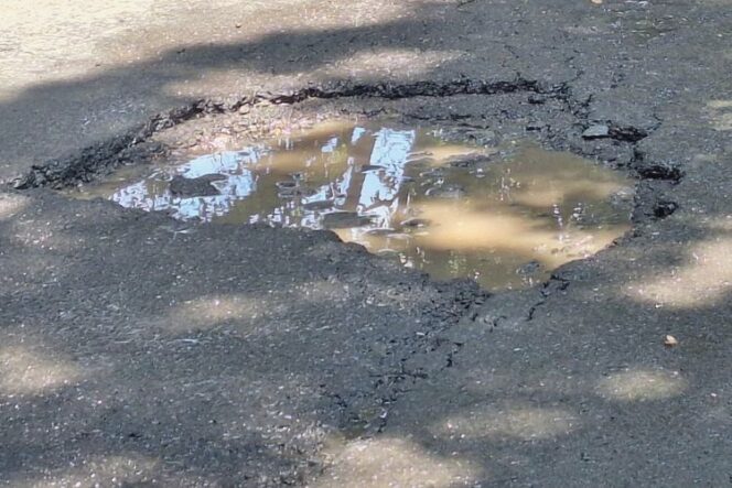 
					Blora Nggak Kaleng-Kaleng: Utang Ratusan Miliar Demi Jalan Mulus!