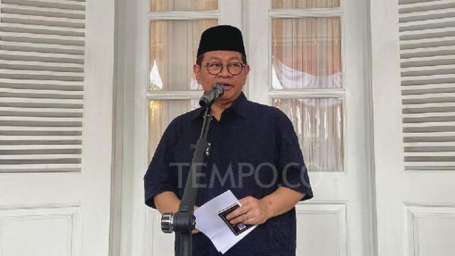 
					Jakarta Berduka: 22 Halte Transjakarta Hancur Akibat Demo!