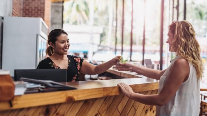 
					Asyik! Pajak Karyawan Hotel & Restoran Ditanggung Pemerintah
