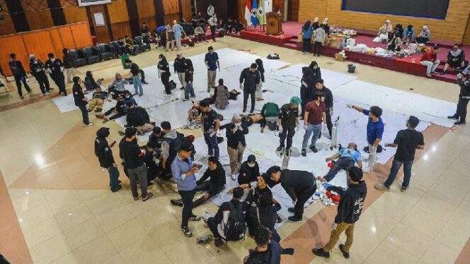 
					Rektor Unisba Tegas: Pendemo Anarkis Dilarang Masuk Kampus!