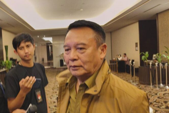 
					UU TNI Disahkan: DPR Telat Unggah, Publik Penasaran!