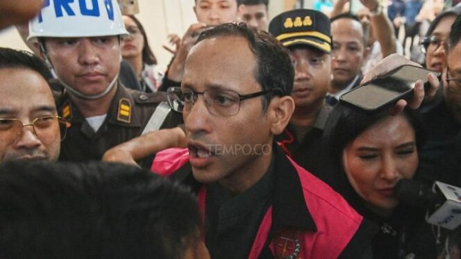 
					Nadiem Kirim Belasungkawa untuk Affan dari Mobil Tahanan: Kok Bisa?