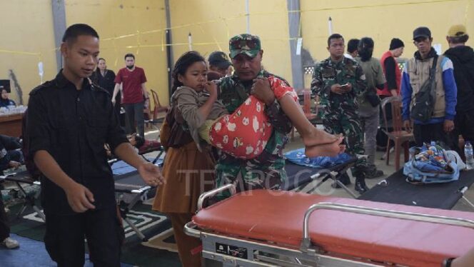 
					Deras Desakan Stop Dulu MBG: “Setiap Daerah Menunggu Giliran Keracunan”