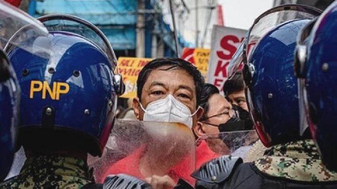 
					Filipina Bergejolak: Ribuan Turun ke Jalan, Protes Korupsi Banjir!