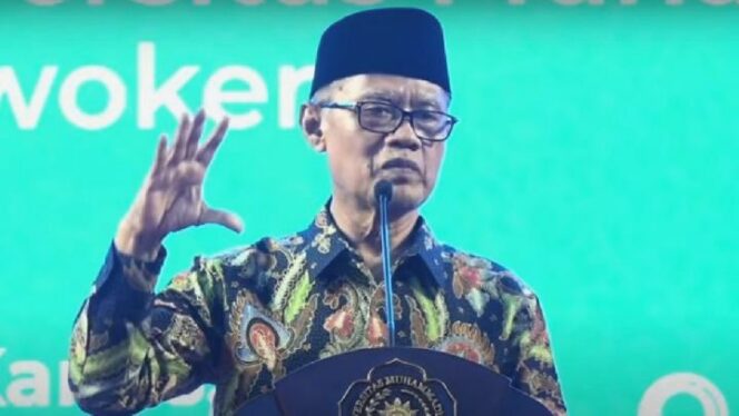 
					Muhammadiyah Buka Suara Soal Reshuffle Kabinet Prabowo: Setuju atau Tidak?