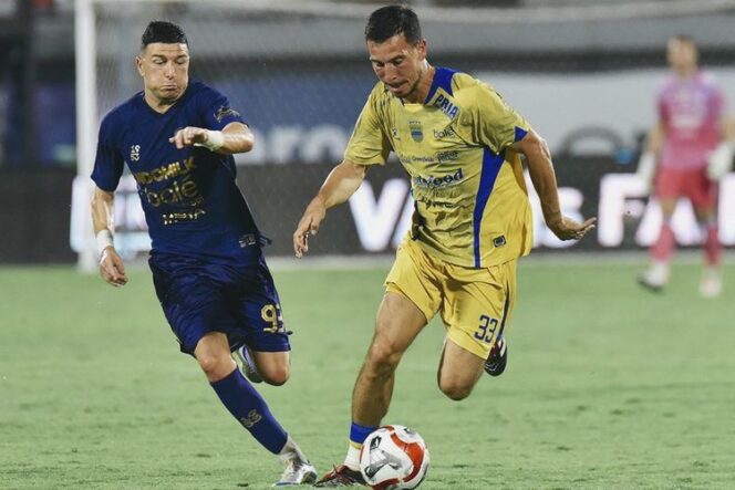 
					Ketika Kekalahan Persib Bandung dari Persita Buka Mata Thom Haye…