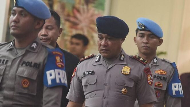 
					Komandan Brimob Akui Lindas Affan: Fakta Baru Terungkap di Sidang Etik!