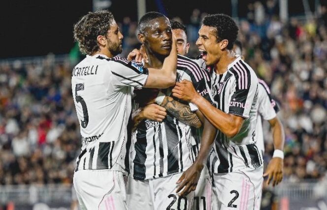 
					Juventus Bungkam Inter: Gol Adzic Bawa Juve Menang 4-3!