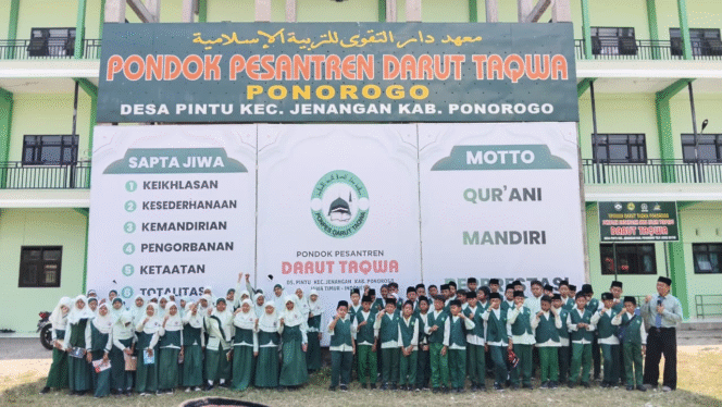 
					74 Murid SDIT Badrussalam Ikuti Kunjungan Pondok Pesantren ke SMPIT Darut Taqwa Ponorogo