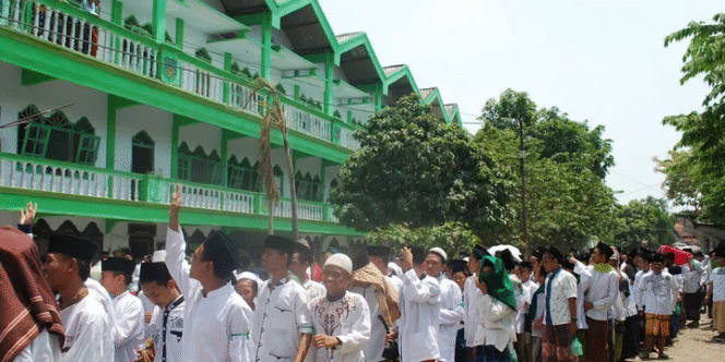 
					Profil Al-Khoziny Buduran: Pesantren Tua yang Terus Menjadi Penjaga Tradisi Ilmu dan Spiritualitas