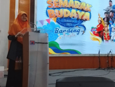 Reni Astuti memberikan sambutan pada acara semarak budaya di Sidoarjo