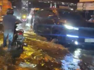 Banjir Parah di Sidoarjo - Klikmojok.com