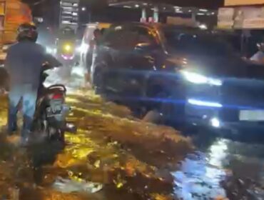 Banjir Parah di Sidoarjo - Klikmojok.com