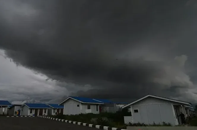 
					Waspada Sepekan ke Depan! BMKG Peringatkan Potensi Cuaca Ekstrem di Jawa Timur