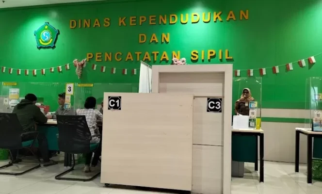 
					Gangguan Akses Layanan Online Dispendukcapil Sidoarjo, Wabup Mimik Turun Tangan Klarifikasi