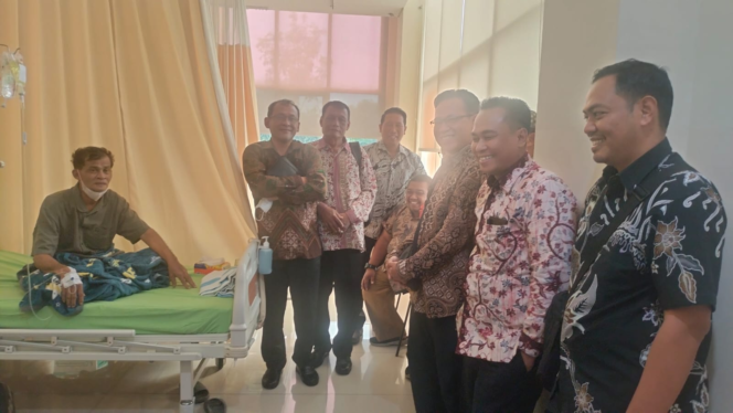 
					Tersentuh! Begini Solidaritas MKKS Surabaya Utara yang Bikin Hati Hangat