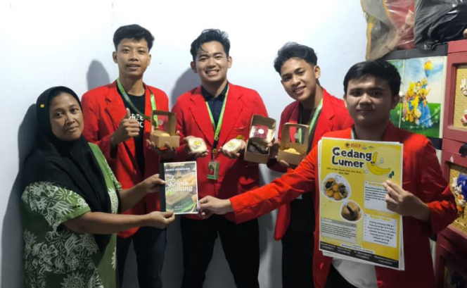 
					Mahasiswa Untag Surabaya Dampingi UMKM Mojokerto, Keripik Pisang Berinovasi Jadi Dessert Kekinian