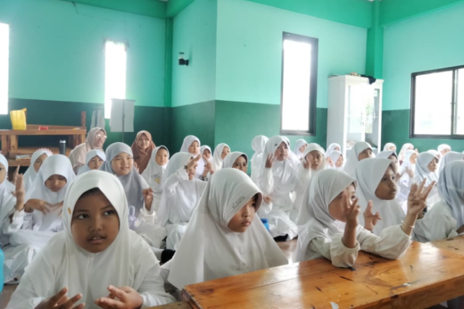 
					Peringati Isra Mi’raj, SDIT Permata Surabaya Ajak Siswa Praktik Sholat yang Benar