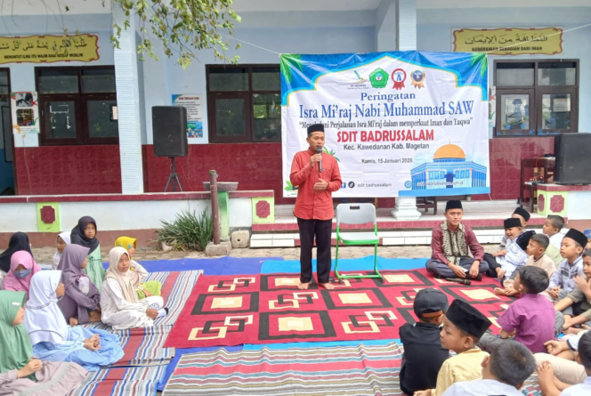 
					Isra Mi’raj di SD IT Badrussalam Magetan, Anak-anak Antusias Ikuti Kajian Islami
