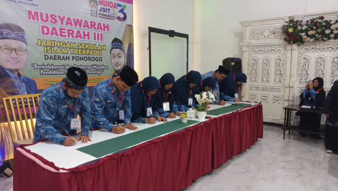 
					Ust Widodo Gantikan Ust Samsul Arifin, JSIT Ponorogo Masuki Babak Baru