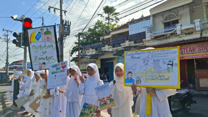 
					Tebar Kurma dan Imsakiyah, Yayasan Bina Insan Muslim Gaungkan Syiar Ramadan