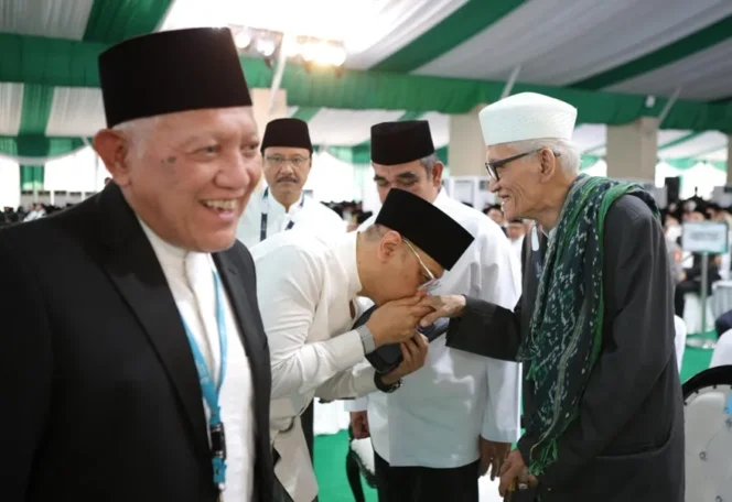 
					Dari Tebuireng, Menjaga Sanad dan Muruah NU: Jalan Sunyi Gus Kikin Menuju Abad Kedua