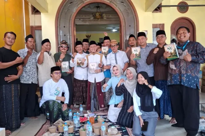 
					Jejak Intelektual Gus Hayid: Mengurai Visi NU Abad Kedua dalam Tiga Jilid Komprehensif