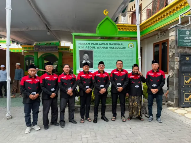 
					Jejak Persaudaraan Nasionalis-Religius: PDI Perjuangan Ziarahi Pendiri NU Jelang Muktamar