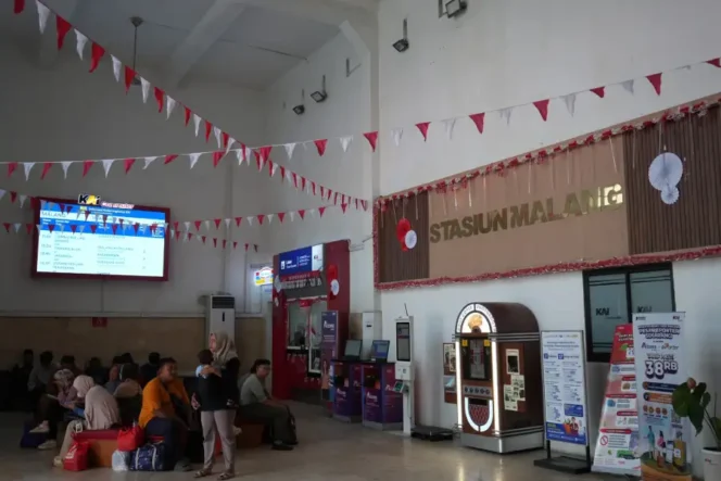 
					Roda Waktu yang Bergeser: Pelajaran dari Keterlambatan Kereta Malang Akibat Insiden di Klaten
