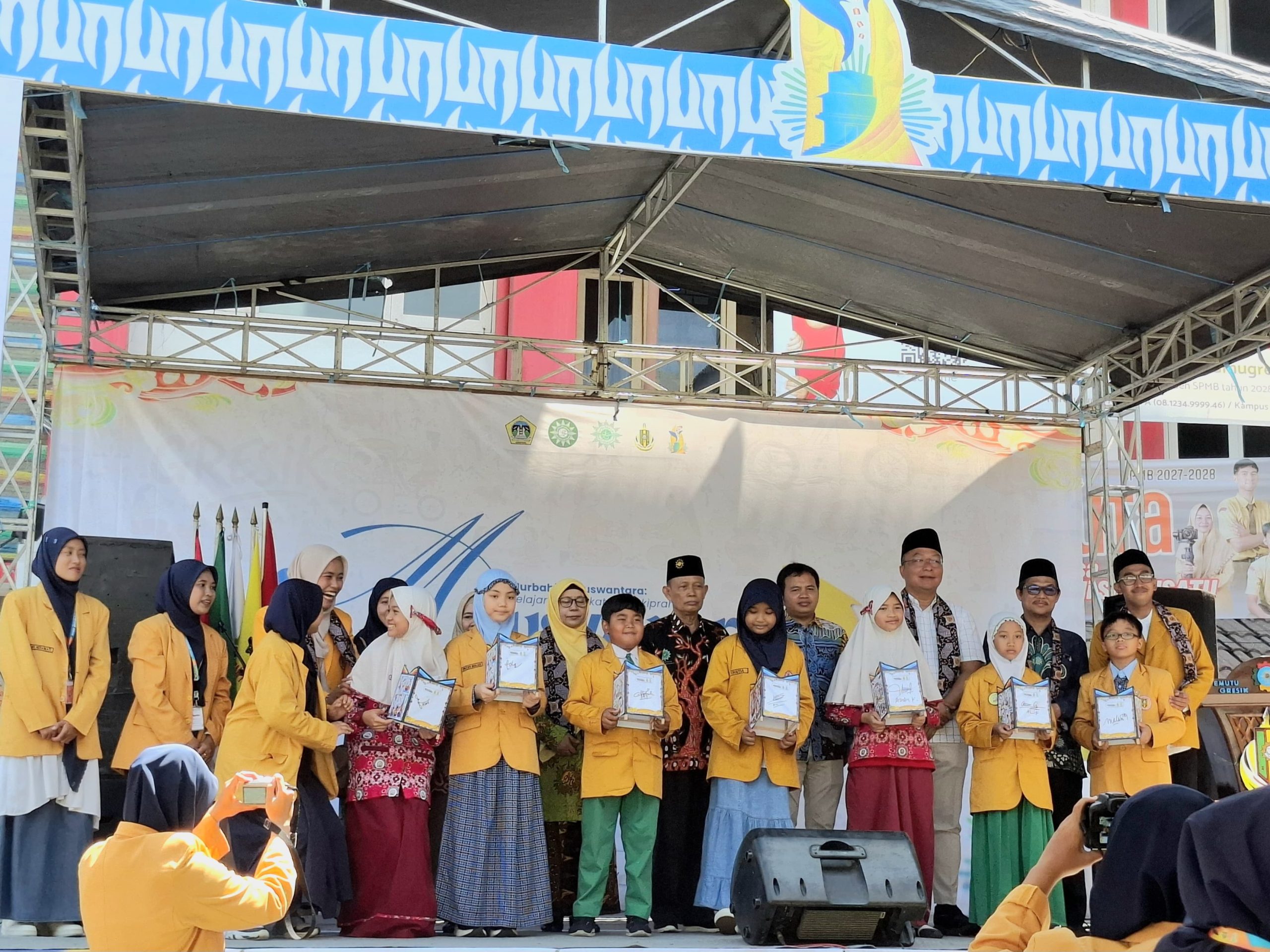 Antusiasme Siswa SD Muhammadiyah 1 Kebomas Kenalkan Damar Kurung di Musyda IPM Gresik