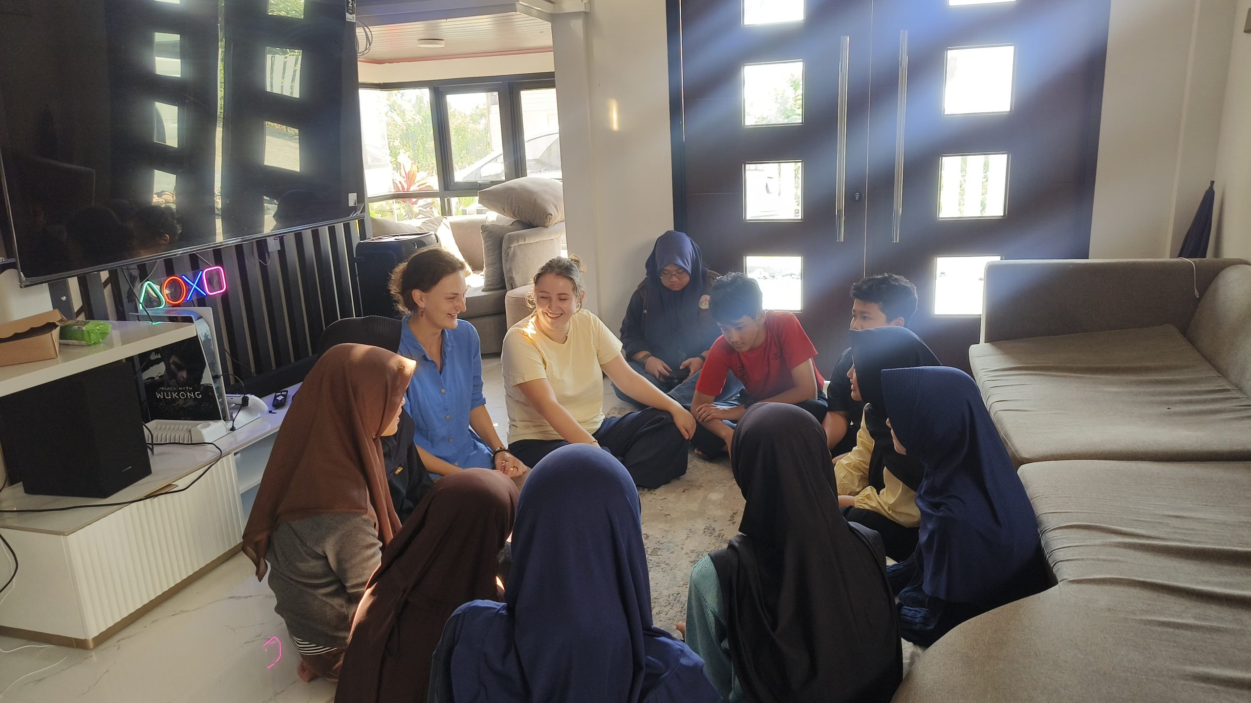 Asah Bahasa Inggris dan Budaya: Siswa SMP Musasi Rasakan English Camp Bersama Native Speaker Ceko di Batu