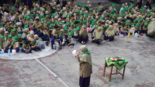 Edukasi Pangan Lokal: SD Mugres Ajak Murid Eksplorasi Umbi-Umbian di Happy Friday