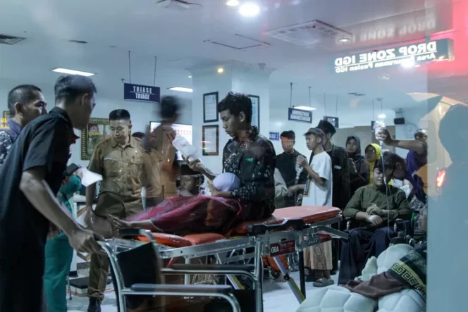 
					Geger Keracunan Massal di Sidoarjo: BGN Pastikan Keselamatan Ratusan Siswa MTs Manbaul Hikam Jadi Prioritas!