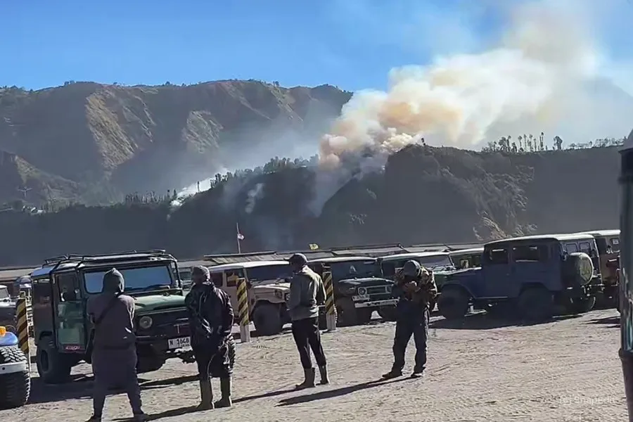 Jeda Kamera di Bromo: Pelarangan Syuting Demi Jaga Api Tak Menyala