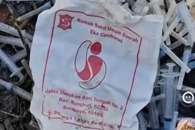 
					Jejak Berdarah di Saluran Air: Mengurai Misteri Limbah Medis Surabaya yang Menjerat Nama Dokter