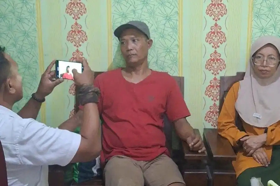 Ketika Masalembo Melepas Munawi: Kisah Sebuah Pesan “Aku Selamat” yang Merobek Cemas
