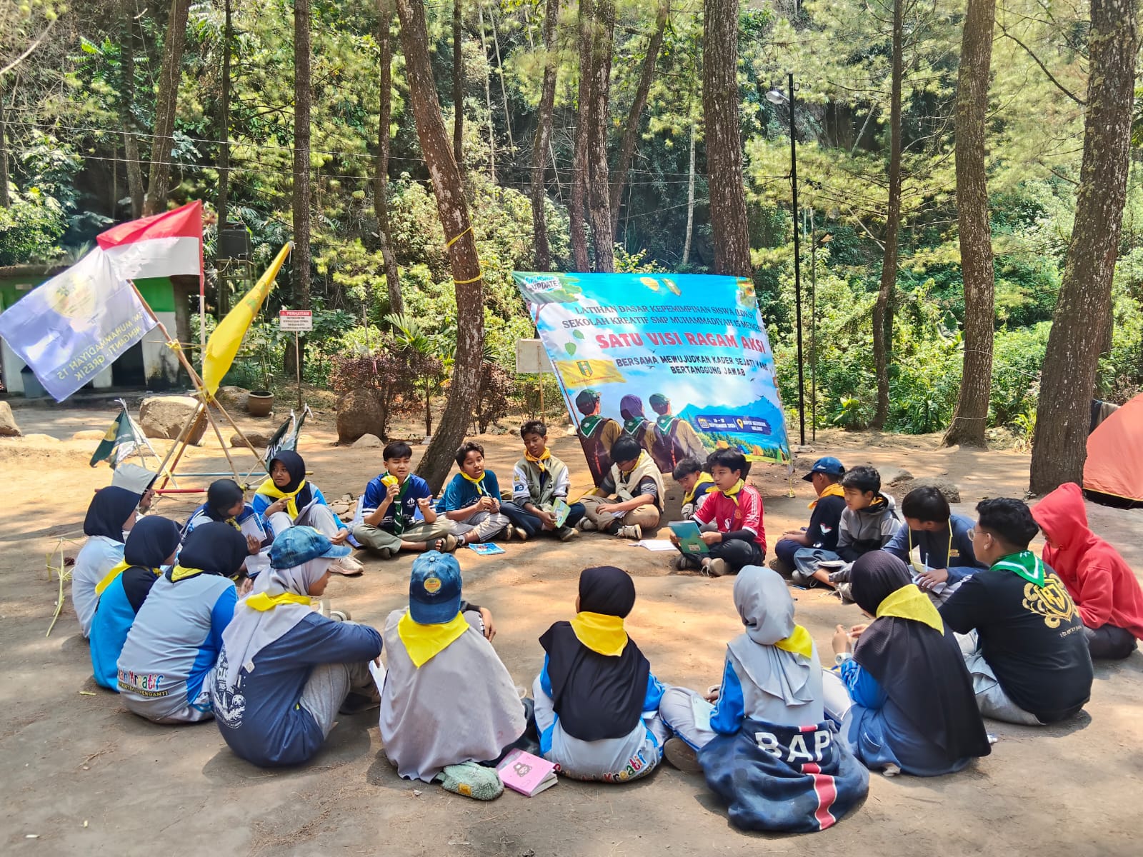 Membangun Fondasi Pemimpin Berkarakter: Pelajaran Berharga dari LDKS SMP Muhammadiyah 15 Menganti