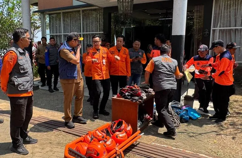 Menyulam Kesiapsiagaan di Rimba Mojokerto: Mengapa ‘Jungle Rescue’ BPBD Krusial bagi Keselamatan Wisatawan