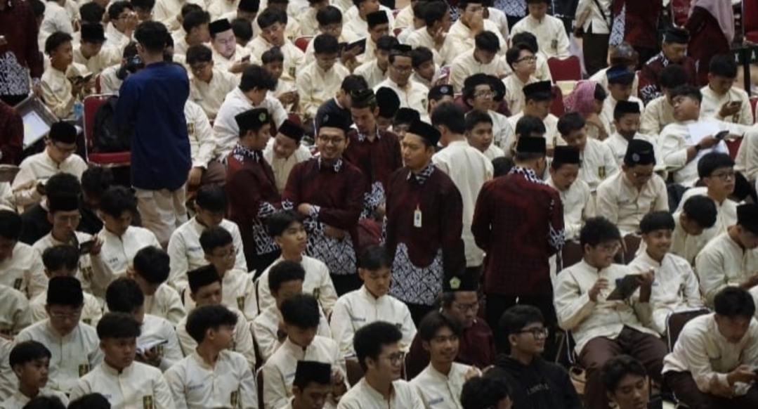 Pengajian Akbar Milad Ke-77 SMA Muhi Perkuat Spiritualitas dan Prestasi