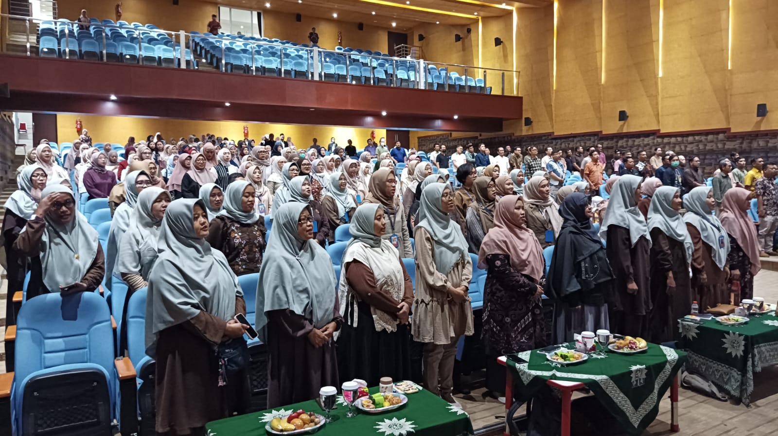 Sinergi Keluarga & Sekolah Kreatif Baratajaya Perkuat Karakter Anak