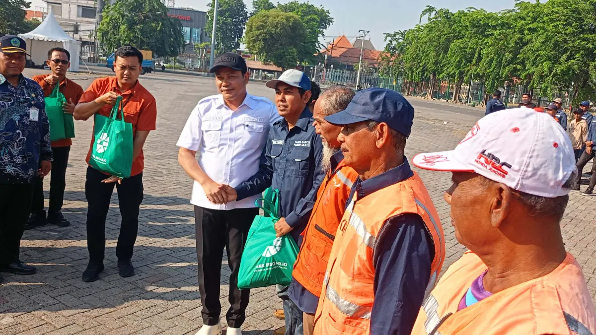 Bupati Sidoarjo Tegaskan Sanksi Tegas: Jukir Nakal Hanya Diberi Dua Kali Peringatan Sebelum Dicabut Izinnya